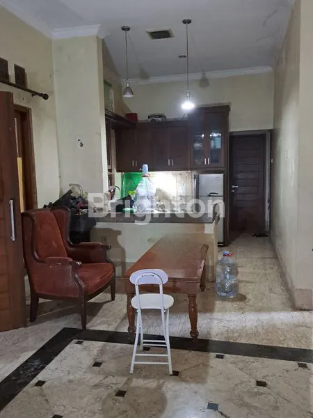 image TURUN HARGA RUMAH TENGAH KOTA JUAL/SEWA LOKASI STRATEGIS PINGGIR JALAN RAYA DEKAT MANAHAN SOLO KOTA (3)
