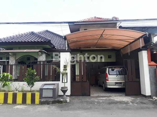 DIJUAL RUMAH MEWAH DAN LUAS STRATEGIS AREA PAPA PAPA DEKAT SOEKARNO HATTA KOTA MALANG