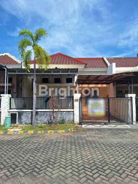 RUMAH MODERN DI CENTRAL PARK GUNUNG ANYAR REGENCY SURABAYA, DEKAT UPN, UINSA, POLTEK PELAYARAN, MERR, TOL JUANDA & TAMBAK SUMUR, RS MITRA KELUARGA