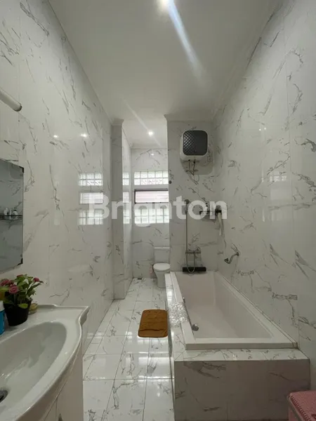 image MURAH DIJUAL CEPAT RUMAH 2 LANTAI MEWAH PONDOK PINANG JAKARTA SELATAN SIAP HUNI - LOKASI PREMIUM STRATEGIS (6)