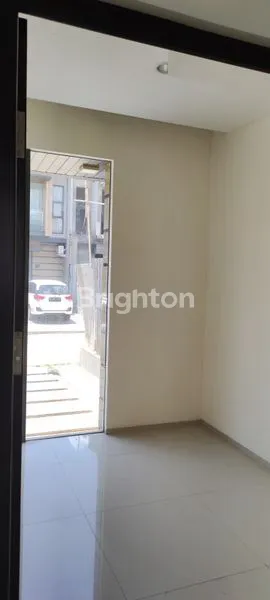 image SIAP HUNI, RUMAH TYPE ALEXANDRITE NON FURNISH KAWASAN FIRST STONE BSD SERPONG, TANGERANG (3)