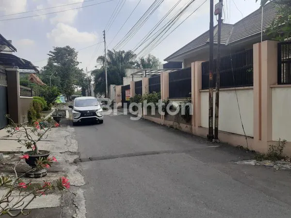 image RUMAH MEWAH HARGA MURAH DI JAJAR !! LOKASI SANGAT STRATEGIS (2)