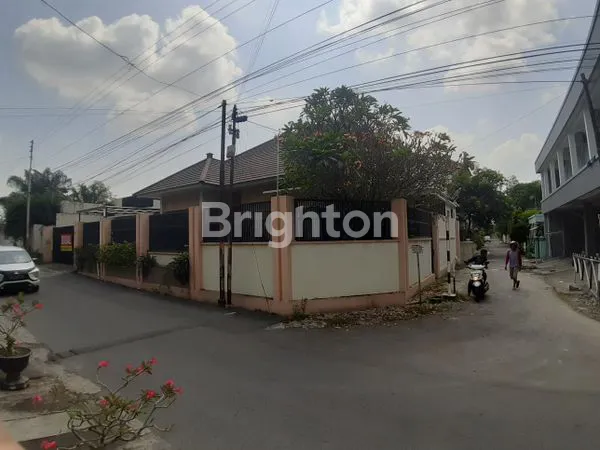 image RUMAH MEWAH HARGA MURAH DI JAJAR !! LOKASI SANGAT STRATEGIS (3)