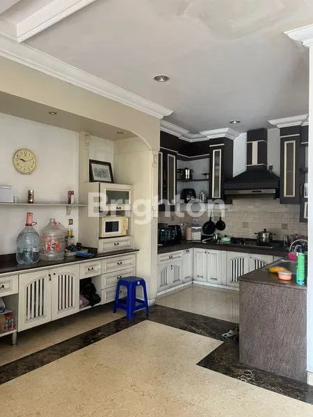 image RUMAH CLASSIC MODERN SPLIT LEVEL MEWAH RAYA VILLA TAMAN TELAGA CITRALAND (4)