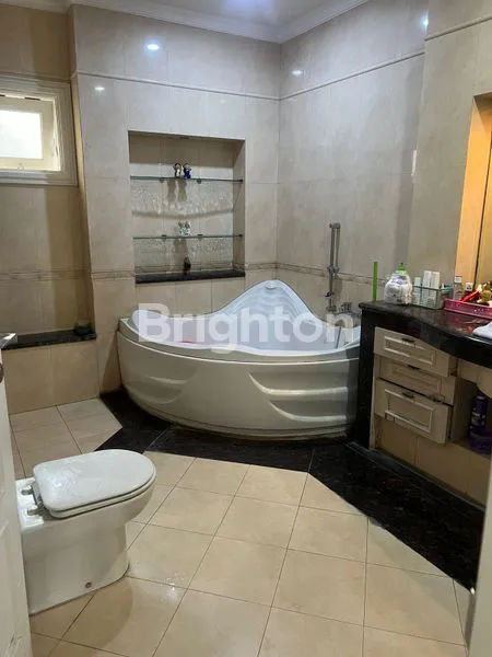 image RUMAH CLASSIC MODERN SPLIT LEVEL MEWAH RAYA VILLA TAMAN TELAGA CITRALAND (6)