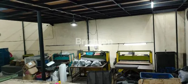 image RUMAH USAHA 2 LT DI SURODINAWAN MOJOKERTO (5)