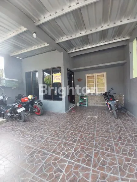 image RUMAH SIAP HUNI PLAMONGAN INDAH BATURSARI (1)