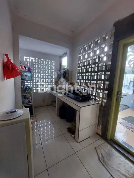 image BANGUNAN 3 LANTAI KOTA MALANG COCOK UNTUK KANTOR DAN BISNIS (8)