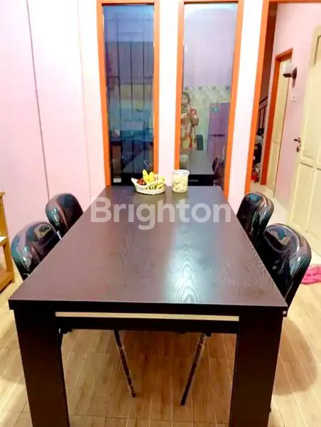 image RUMAH CANTIK DUA LANTAI (4)