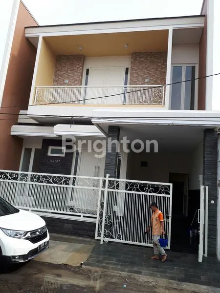 image RUMAH BARU GRESS 2LANTAI ADA CARPORT DI WISMA PERMAI SURABAYA (1)