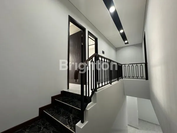 image RUMAH BARU MINIMALIS DI CITRALAND DEKAT FRESH MARKET, GRAHA, DAN PAKUWON (5)