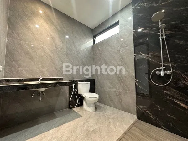 image RUMAH BARU MINIMALIS DI CITRALAND DEKAT FRESH MARKET, GRAHA, DAN PAKUWON (7)