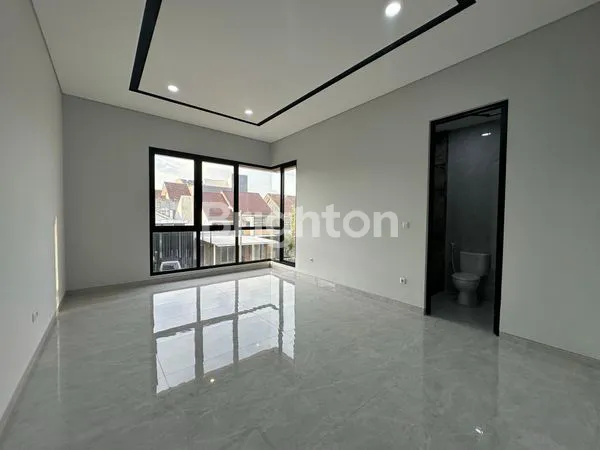 image RUMAH MINIMALIS BARU DI CITRALAND DEKAT GWALK, GRAHA, DAN PAKUWON (3)