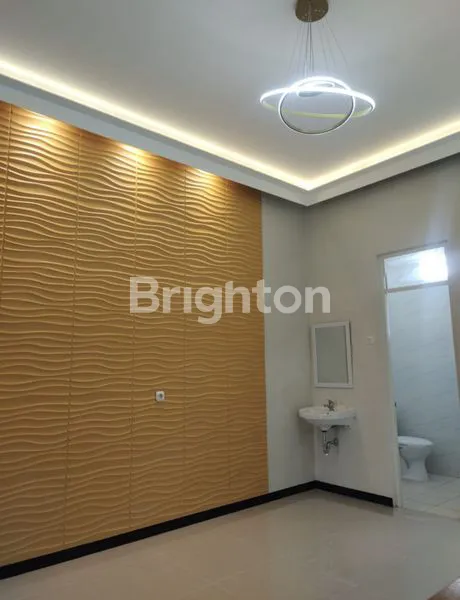 image RUMAH BARU MINIMALIS LOKASI SANGAT STRATEGIS DI SURABAYA TIMUR RUNGKUT STU 6 BULAN (3)