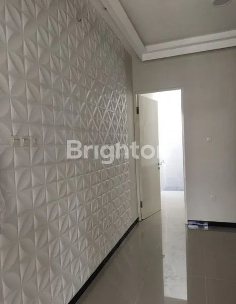 image RUMAH BARU MINIMALIS LOKASI SANGAT STRATEGIS DI SURABAYA TIMUR RUNGKUT STU 6 BULAN (6)