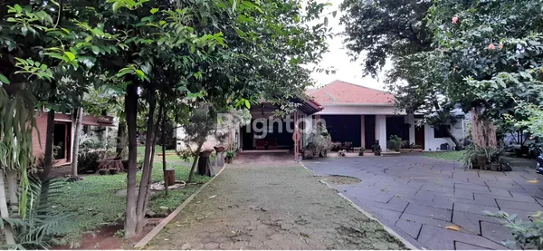 image JALAN CILEDUG RAYA CIPULIR KEBAYORAN LAMA JAKARTA SELATAN (8)