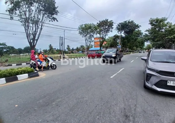 image DIJUAL TANAH/LAHAN PINGGIR JALAN POROS BATAKAN COCOK DIBUAT PABRIK, GUDANG, WORKSHOP DAN USAHA LAINNYA HARGA NEGO (5)