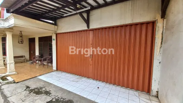 image RUMAH MEWAH 2 LANTAI (6)