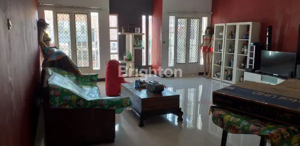 image RUMAH USAHA 2 LANTAI DI RAYA DARMO PERMAI, SURABAYA BARAT (3)