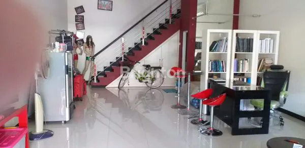 image RUMAH USAHA 2 LANTAI DI RAYA DARMO PERMAI, SURABAYA BARAT (4)