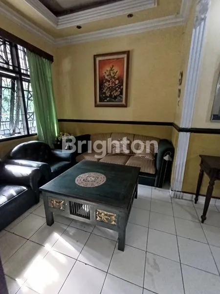 image RUMAH ASRI DI PERUMAHAN JALAN MELATI BANJAR WIJAYA (3)