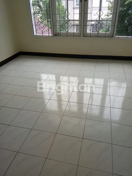 image RUMAH 2 LANTAI CLUSTER TERDEPAN PAKUWON CITY, HANYA 5 MENIT SAJA KE MALL (3)