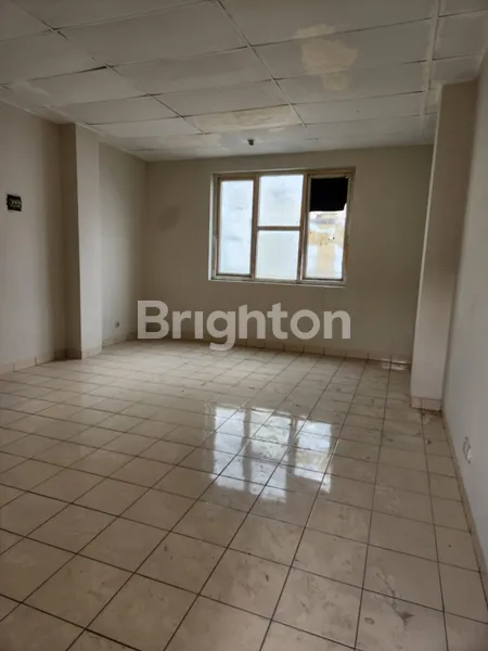 image RUKO DI LOKASI STRATEGIS DAN RAMAI GOLDEN BOULEVARD BSD CITY (5)