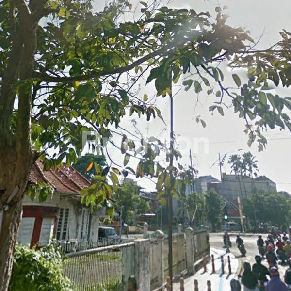 image RUMAH HITUNG TANAH, HOOK NOL JALAN PUSAT KOTA (3)
