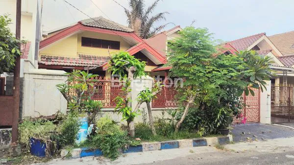 image RUMAH 1,5 LANTAI DI LINGKUNGAN YANG TENANG DENGAN UDARA YANG SEJUK DI LOKASI STRATEGIS MENTENG ASRI (1)
