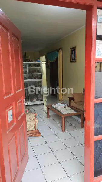 image RUMAH 1,5 LANTAI DI LINGKUNGAN YANG TENANG DENGAN UDARA YANG SEJUK DI LOKASI STRATEGIS MENTENG ASRI (3)