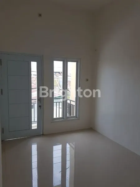 image RUMAH SIAP HUNI ROW JALAN LEBAR BEBAS BANJIR (3)