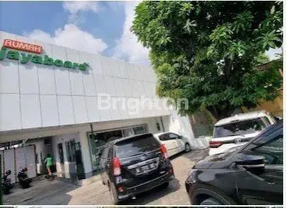 image RUMAH USAHA GEDUNG SIAP PAKAI MURAH SECOND ROAD RAMAI RAYA KARTINI SELANGKAH KE RAYA DARMO (3)