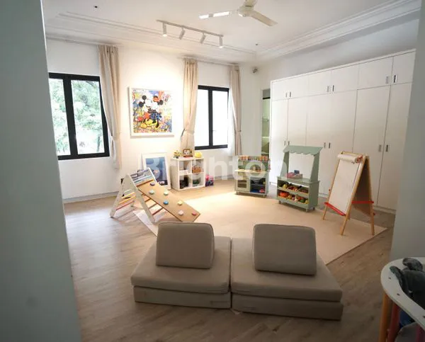 image RUMAH ELITE BRAWIJAYA, KEBAYORAN BARU, JAKARTA SELATAN (8)