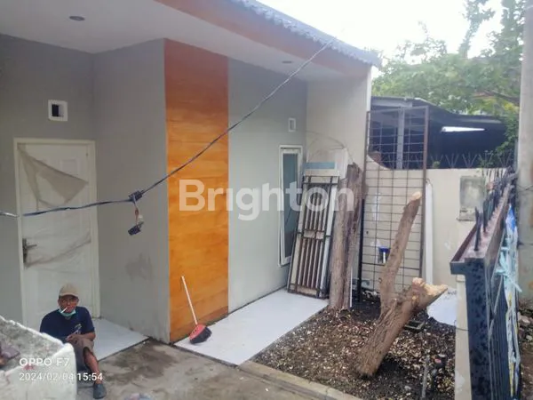 image RUMAH SIAP HUNI LOKASI SANGAT STRATEGIS DAN KOMERSIAL (6)