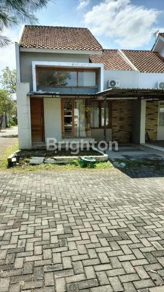 image RUMAH DI DALAM CLUSTER COLOMADU (2)