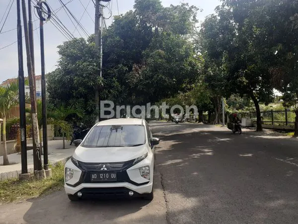 image SUDAH PASTI UNTUNG PAKBOS !! RUMAH MEWAH TENGAH KOTA SOLO !! (2)