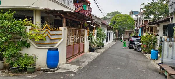 image HUNIAN HOOK 2 LANTAI MURAH DI JAKARTA TIMUR (3)