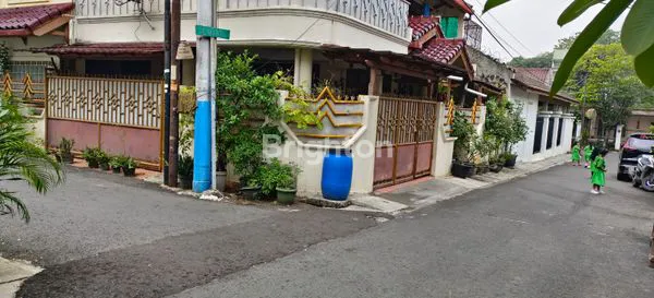 image HUNIAN HOOK 2 LANTAI MURAH DI JAKARTA TIMUR (1)