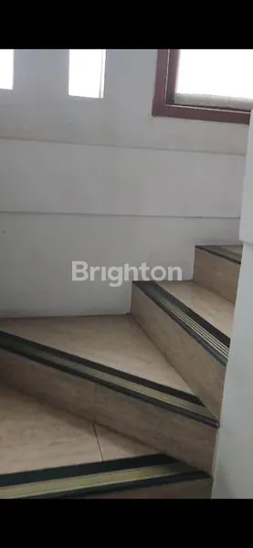 image HUNIAN PREMIUM SEMI-FURNISHED DI SAWOJAJAR LOKASI BISNIS POTENSIAL (7)