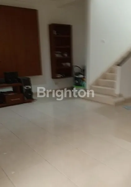 image RUMAH 2 LANTAI LUAS DAN NYAMAN DI  ALAM SUTERA (6)