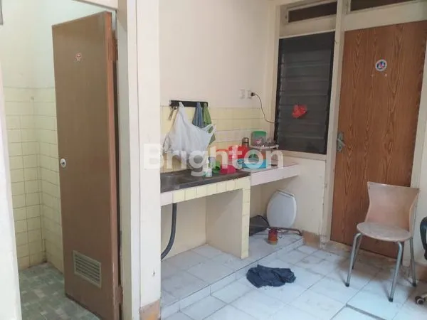 image RUMAH KEBON JERUK DALAM KOMPLEK (7)