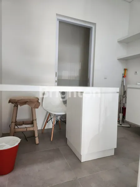 image RUMAH MINIMALIST DI BSD (2)