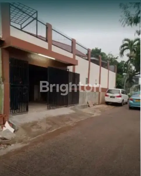 image RUMAH PINGGIR JALAN RAYA LEBAK BULUS (1)