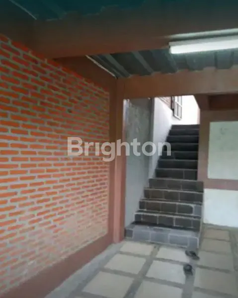 image RUMAH PINGGIR JALAN RAYA LEBAK BULUS (6)