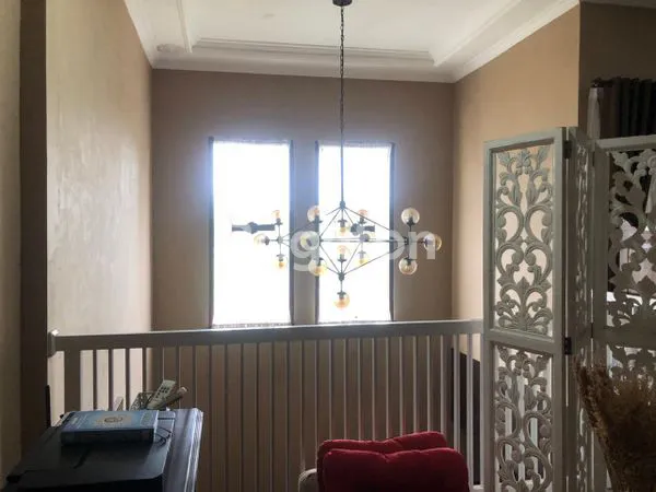 image RUMAH 2 LANTAI SETENGAH BERSIH TERAWAT SIAP HUNI DALAM CLUSTER  PERUMAHAN ELIT  BALIKPAPAN BARU (6)