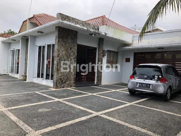 RUMAH MEWAH KAWASAN ELIT TAMAN KAMBANG IWAK TENGAH KOTA PALEMBANG