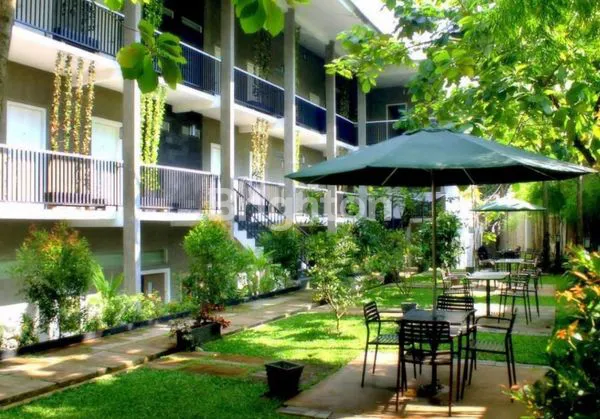 HOTEL DAN RUMAH DI BINTARO