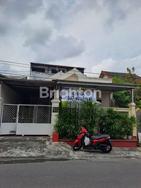 image RUMAH SIAP HUNI 1,5 LANTAI DI PERUMAHAN MOJOSONGO HANYA 50 METER KE JALAN JAYAWIJAYA MOJOSONGO SOLO (1)