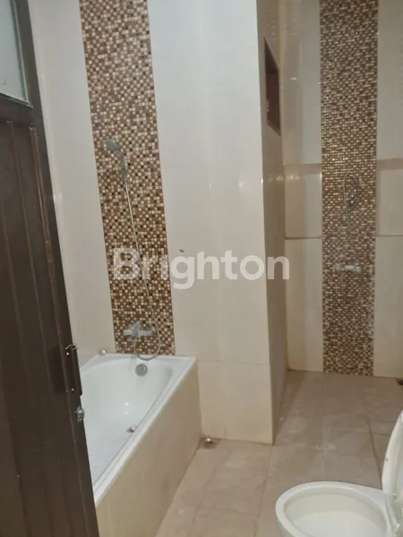 image RUMAH USAHA DAN RUKO DI RAYA RESIDENCE SUDIRMAN, TEGALSARI SURABAYA PUSAT, DEKAT DENGAN SEKOLAH SANTA AGNES (3)