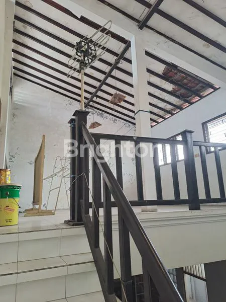 image RUMAH SIAP HUNI 1,5 LANTAI DI PERUMAHAN MOJOSONGO HANYA 50 METER KE JALAN JAYAWIJAYA MOJOSONGO SOLO (7)